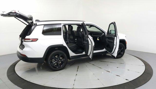 new 2024 Jeep Grand Cherokee L car, priced at $49,625