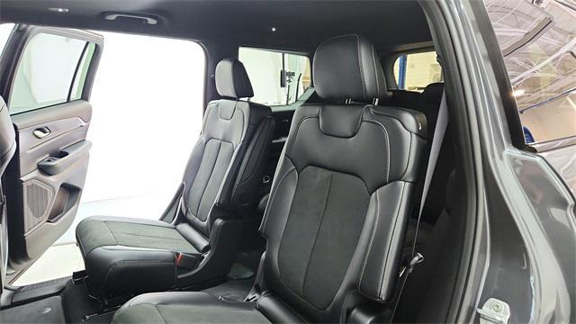 new 2025 Jeep Grand Cherokee L car, priced at $40,084