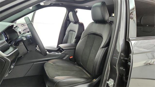 new 2025 Jeep Grand Cherokee L car, priced at $40,084