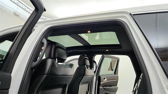 used 2022 Jeep Grand Cherokee car, priced at $25,999