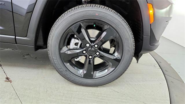 new 2025 Jeep Grand Cherokee L car, priced at $44,334