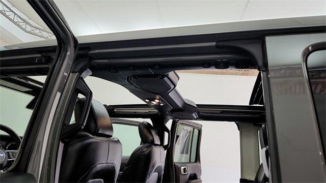 used 2022 Jeep Wrangler Unlimited car, priced at $33,324