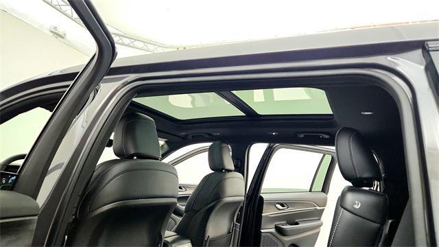 new 2025 Jeep Grand Cherokee L car, priced at $46,972