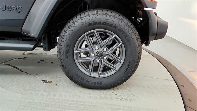 new 2025 Jeep Wrangler car, priced at $42,577