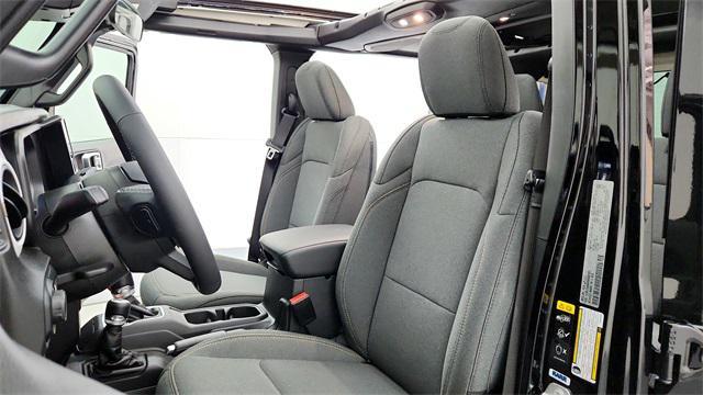 new 2025 Jeep Wrangler car, priced at $42,577
