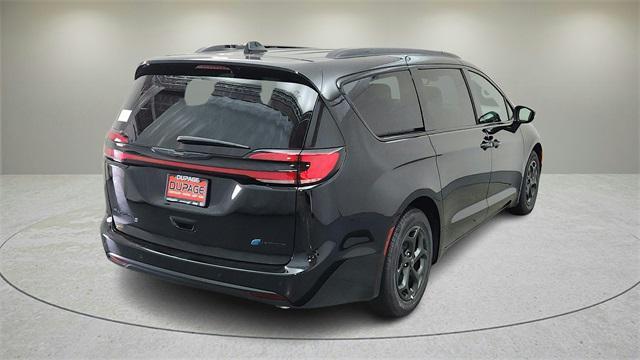 new 2025 Chrysler Pacifica Hybrid car, priced at $41,374