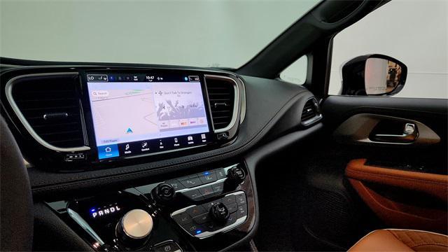 new 2025 Chrysler Pacifica car, priced at $45,045