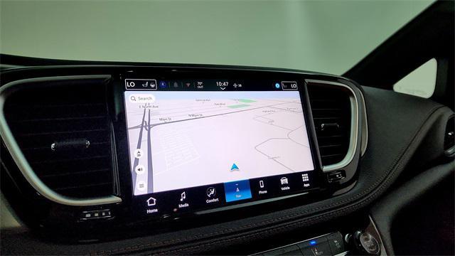 new 2025 Chrysler Pacifica car, priced at $45,045