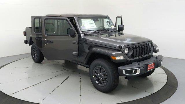 new 2024 Jeep Gladiator car, priced at $42,565