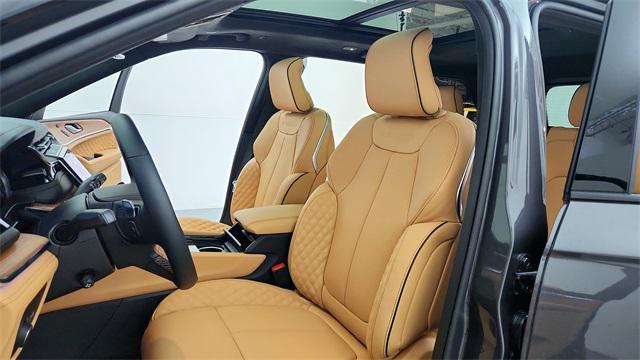 new 2025 Jeep Grand Cherokee car, priced at $58,478