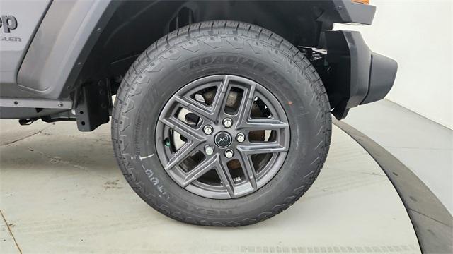 new 2025 Jeep Wrangler car, priced at $41,589
