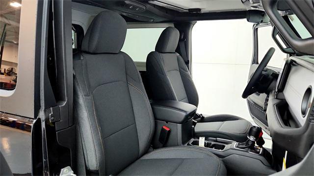 new 2025 Jeep Wrangler car, priced at $39,238