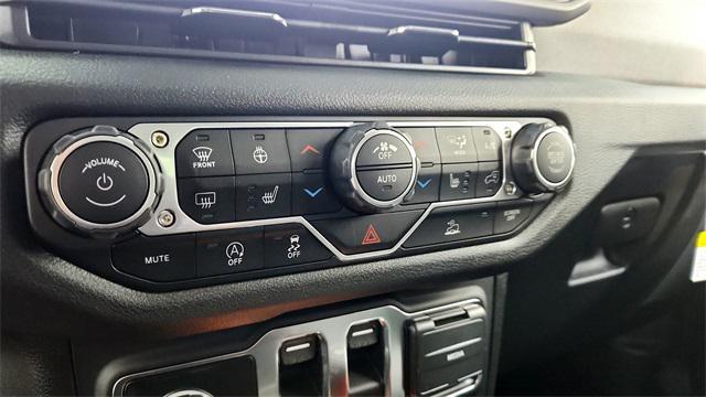 new 2025 Jeep Wrangler car, priced at $39,238