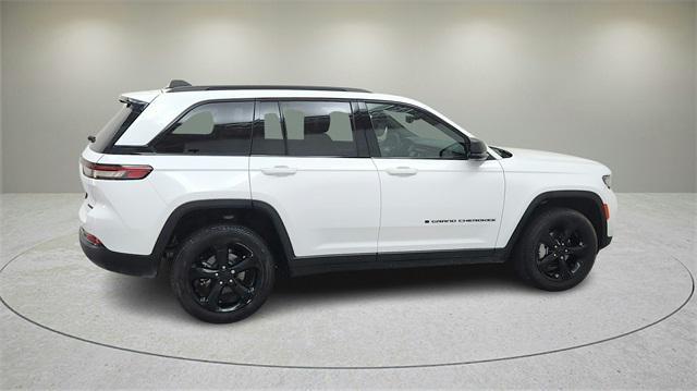 used 2024 Jeep Grand Cherokee car, priced at $39,999