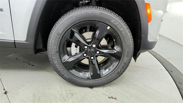 new 2025 Jeep Grand Cherokee car, priced at $40,452