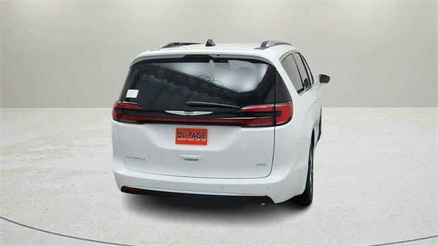 new 2024 Chrysler Pacifica car, priced at $55,007