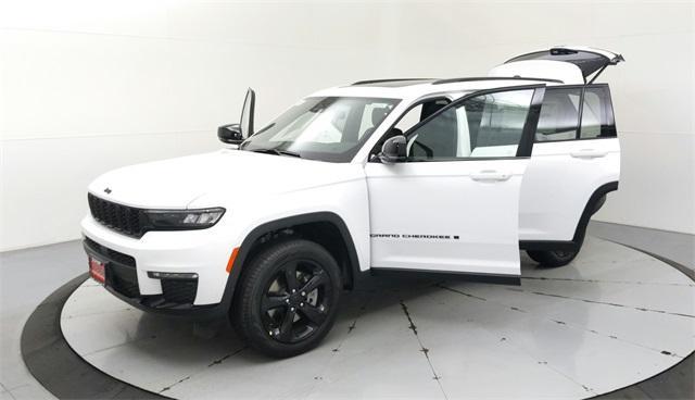 new 2024 Jeep Grand Cherokee L car, priced at $48,625