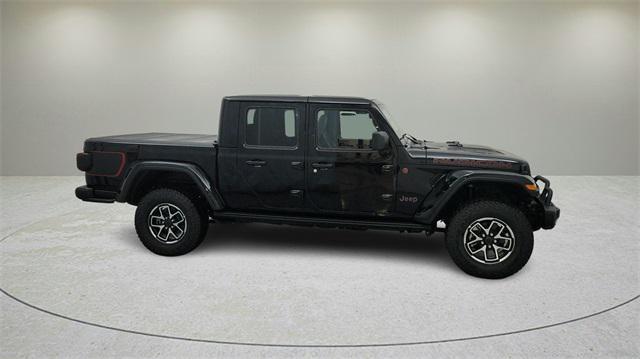 new 2024 Jeep Gladiator car, priced at $51,227