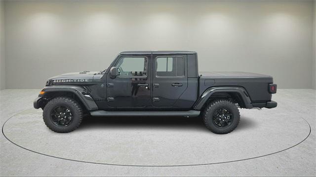 new 2025 Jeep Gladiator car, priced at $41,457