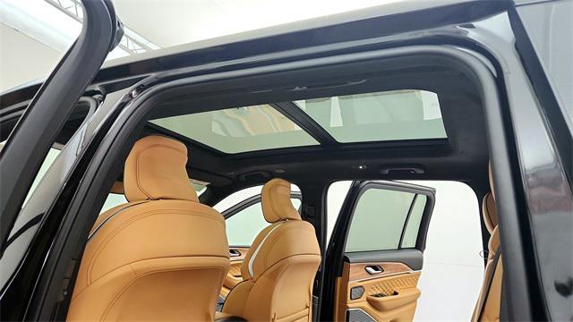 new 2025 Jeep Grand Cherokee car, priced at $59,890