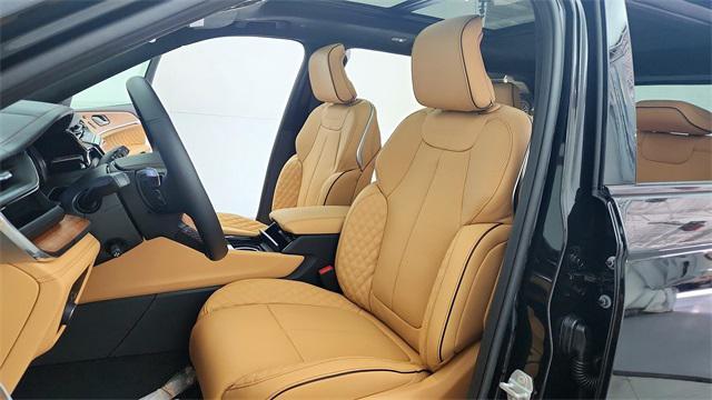 new 2025 Jeep Grand Cherokee car, priced at $59,890