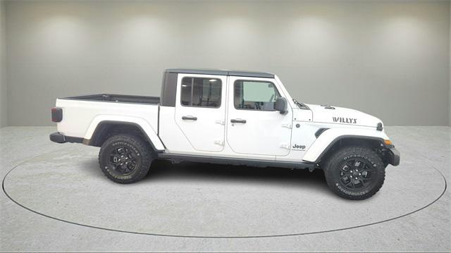 new 2025 Jeep Gladiator car, priced at $42,590