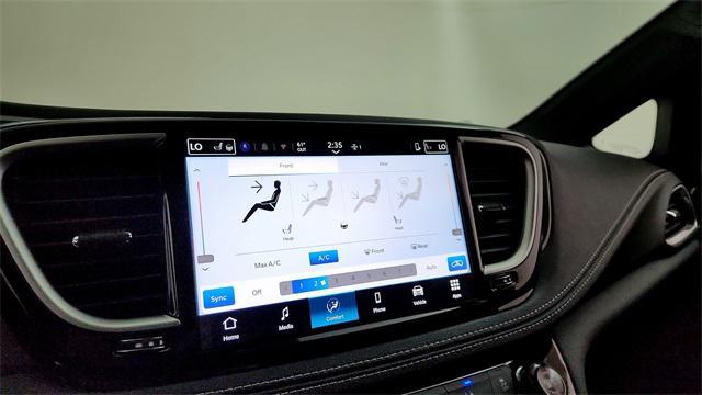 new 2025 Chrysler Pacifica car, priced at $38,335