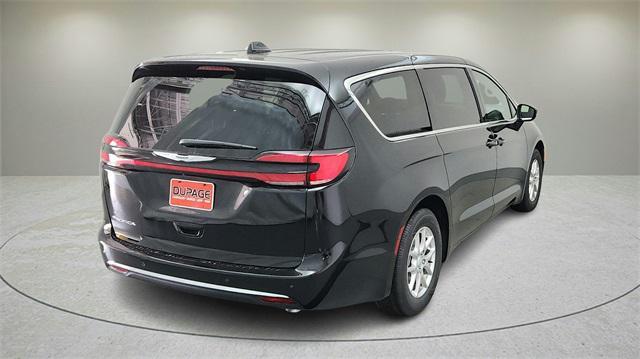 new 2025 Chrysler Pacifica car, priced at $38,335