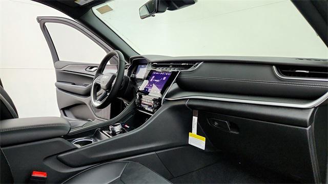 new 2025 Jeep Grand Cherokee car, priced at $40,452