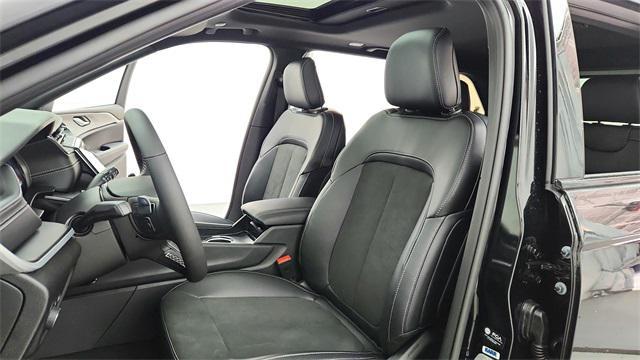 new 2025 Jeep Grand Cherokee car, priced at $40,452
