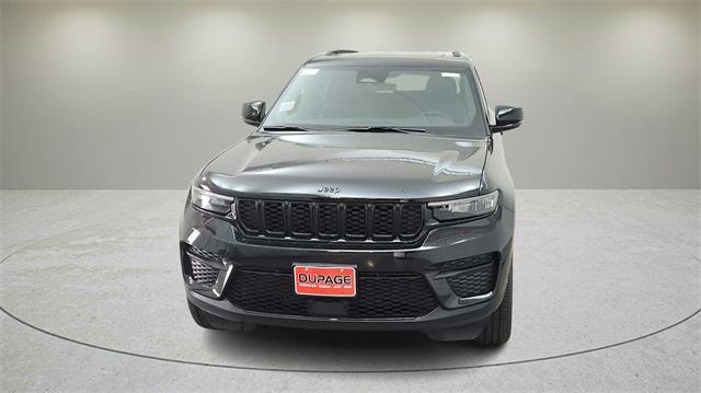 new 2025 Jeep Grand Cherokee car, priced at $40,452
