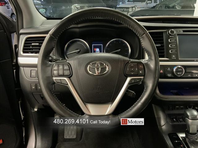 used 2019 Toyota Highlander Hybrid car, priced at $33,901