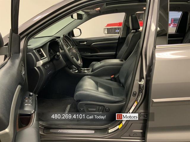 used 2019 Toyota Highlander Hybrid car, priced at $33,901