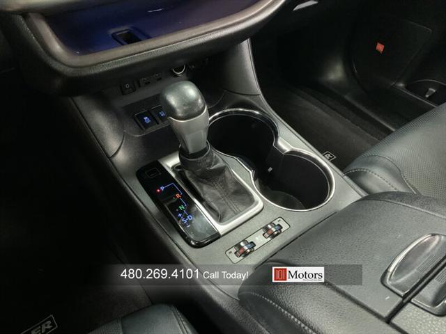 used 2019 Toyota Highlander Hybrid car, priced at $33,901
