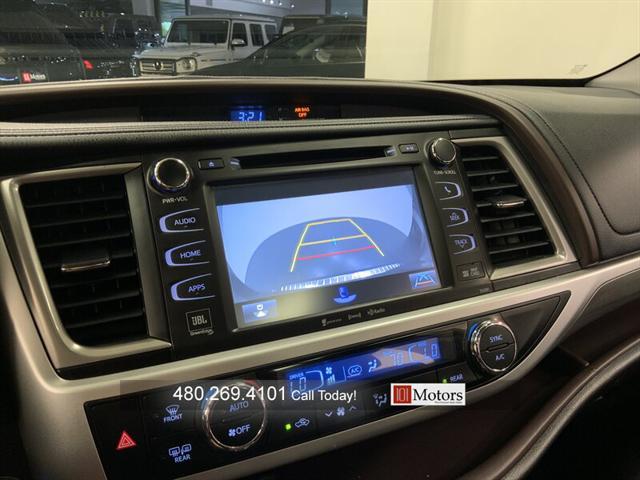 used 2019 Toyota Highlander Hybrid car, priced at $33,901