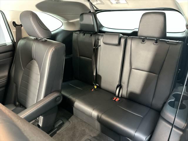 used 2024 Toyota Highlander car, priced at $39,370