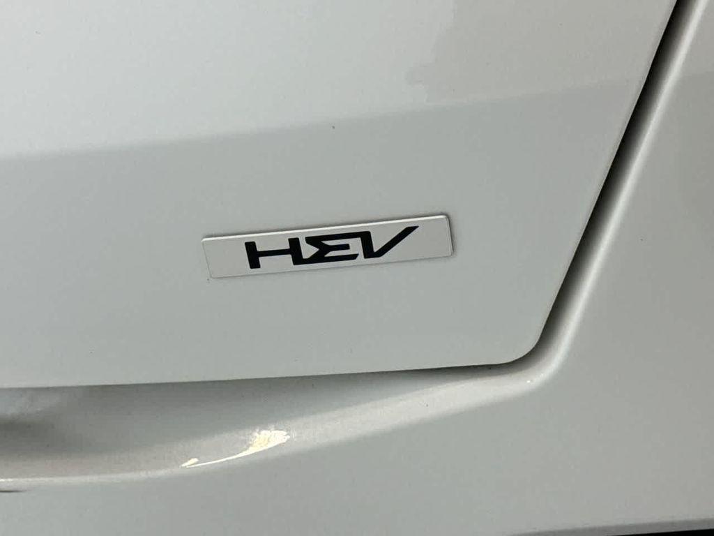 used 2025 Kia Sorento Hybrid car, priced at $35,500