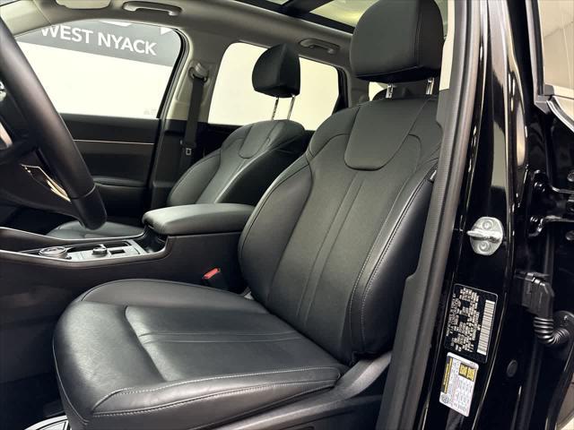 used 2024 Kia Sorento Hybrid car, priced at $33,120