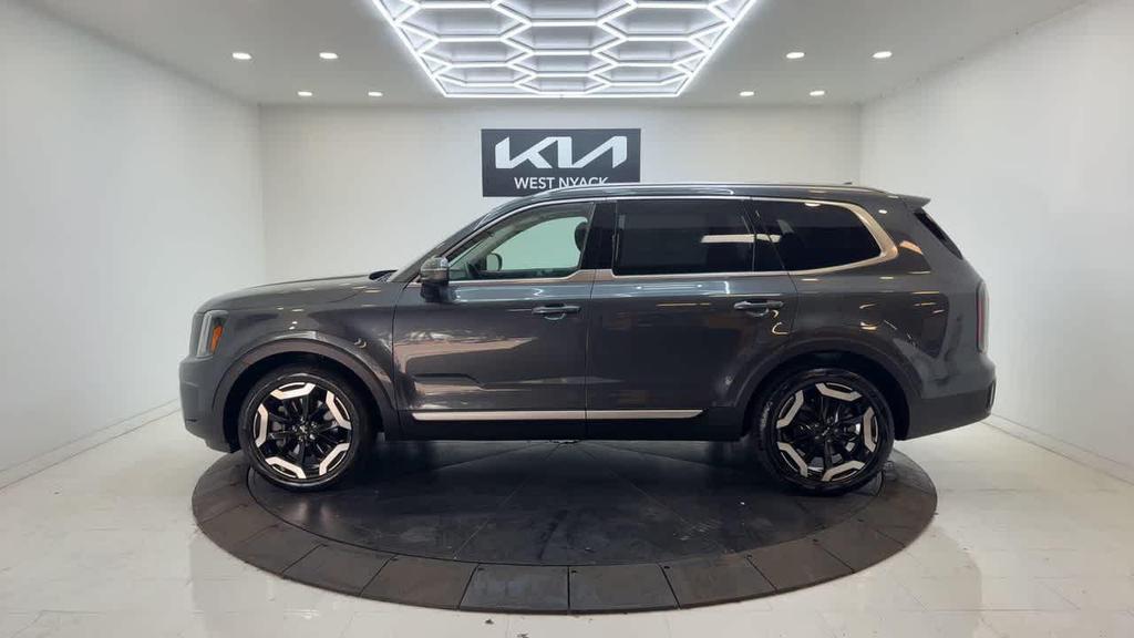 used 2024 Kia Telluride car, priced at $39,178