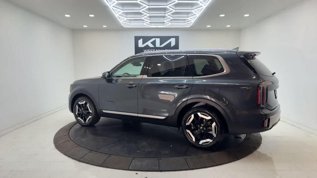 used 2024 Kia Telluride car, priced at $39,178