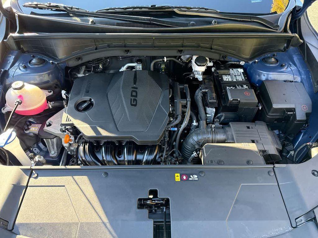 used 2025 Kia Sorento car, priced at $32,304