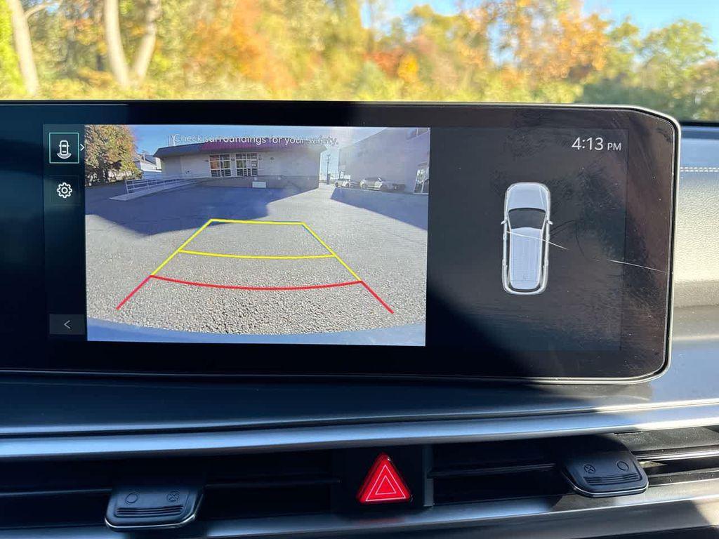 used 2025 Kia Sorento car, priced at $32,304