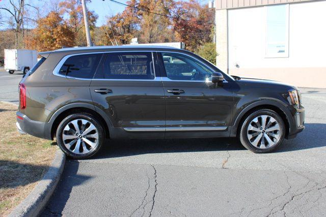 used 2022 Kia Telluride car, priced at $33,299