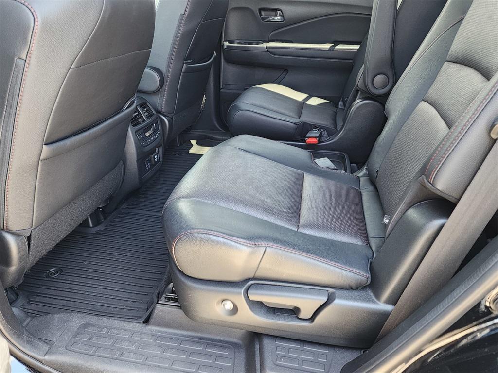 used 2022 Honda Pilot car, priced at $34,951