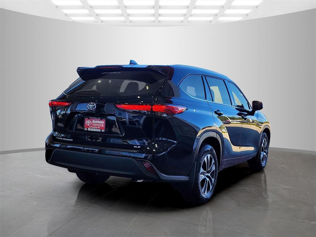 used 2022 Toyota Highlander car, priced at $29,994