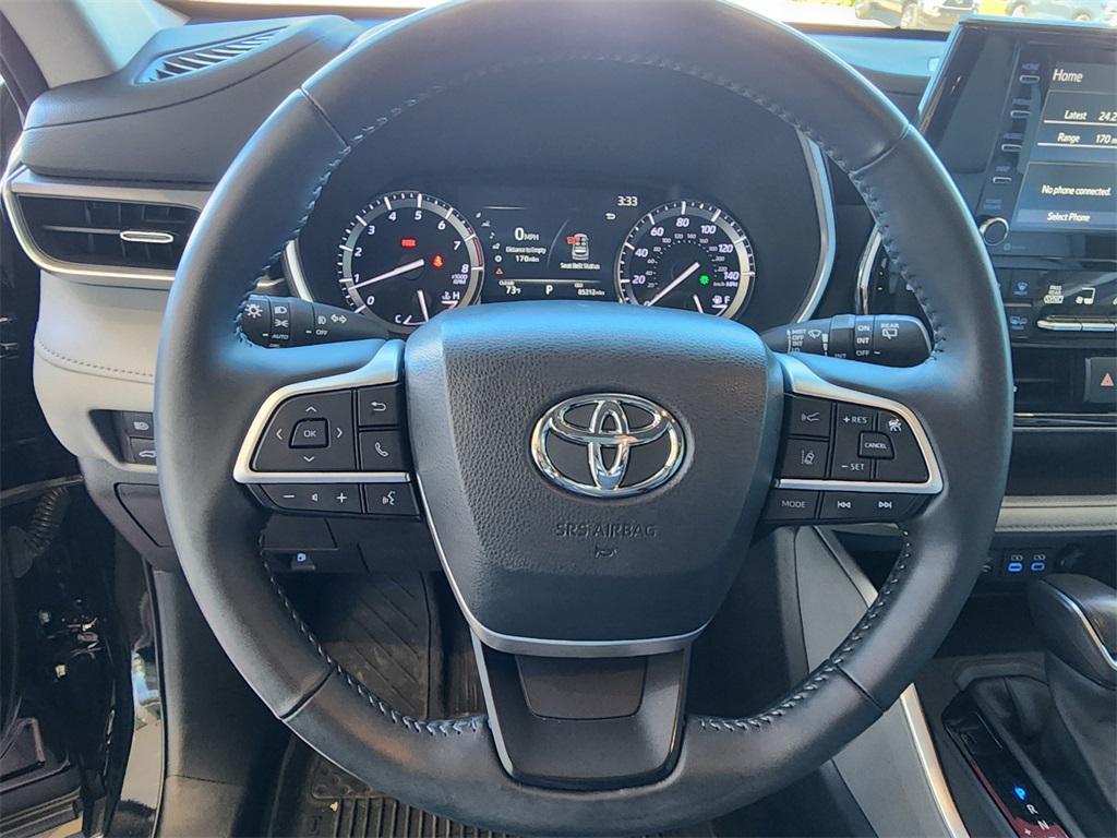used 2022 Toyota Highlander car, priced at $29,994