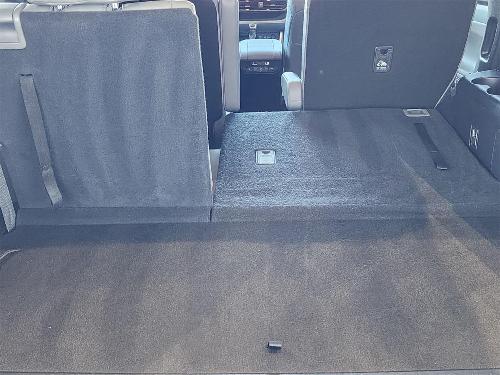 used 2022 Toyota Highlander car, priced at $29,994