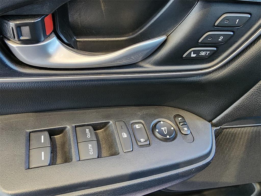 used 2022 Honda CR-V Hybrid car, priced at $29,975