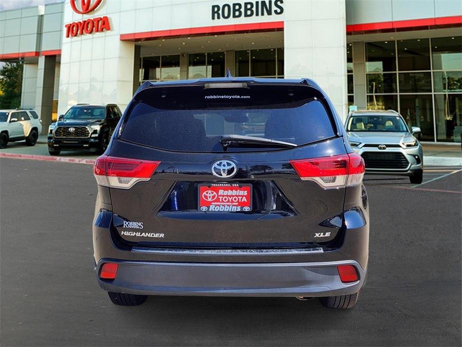 used 2019 Toyota Highlander car, priced at $25,465