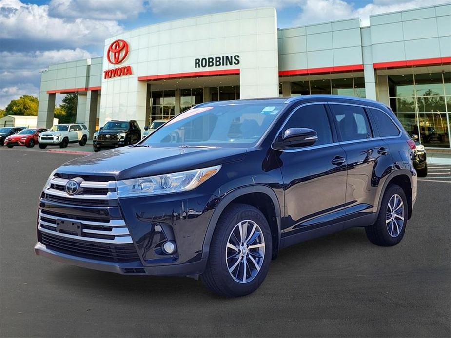 used 2019 Toyota Highlander car, priced at $25,465